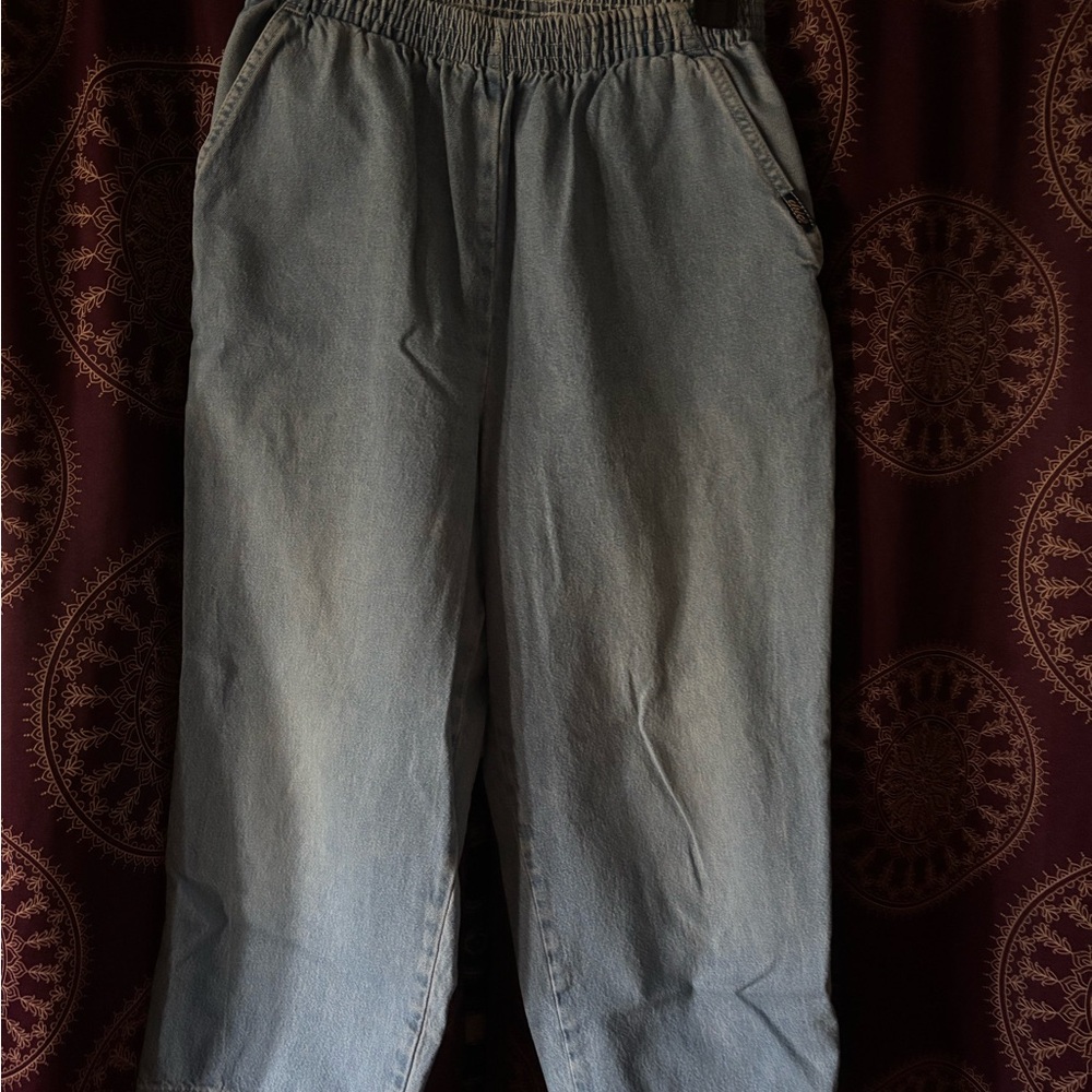 Vintage Chic Women's stretchy waist light wash jeans